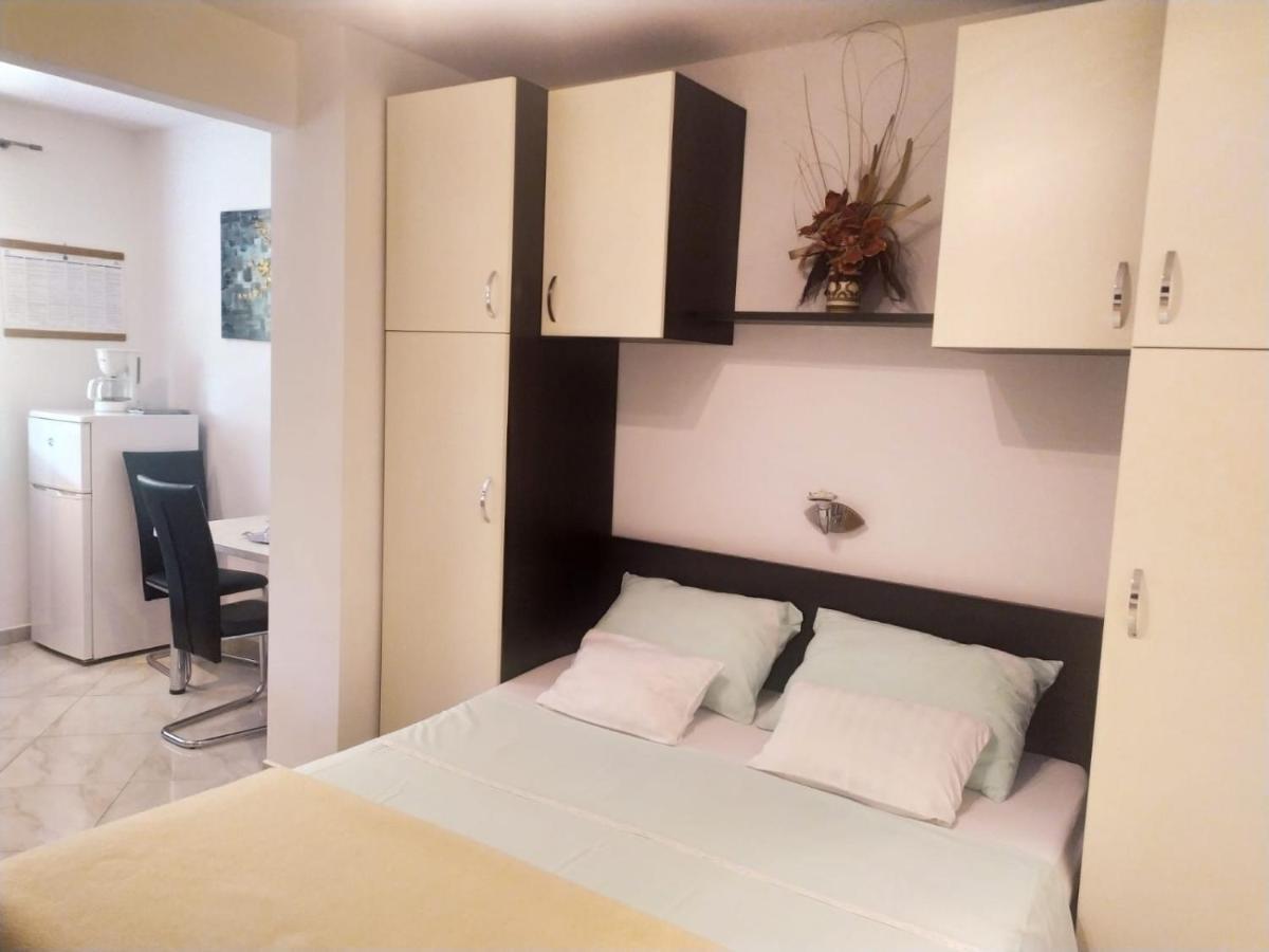 Rimbaldo Apartments คิร์ก ภายนอก รูปภาพ