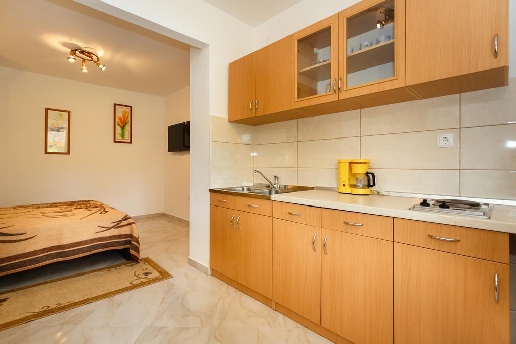 Rimbaldo Apartments คิร์ก ภายนอก รูปภาพ