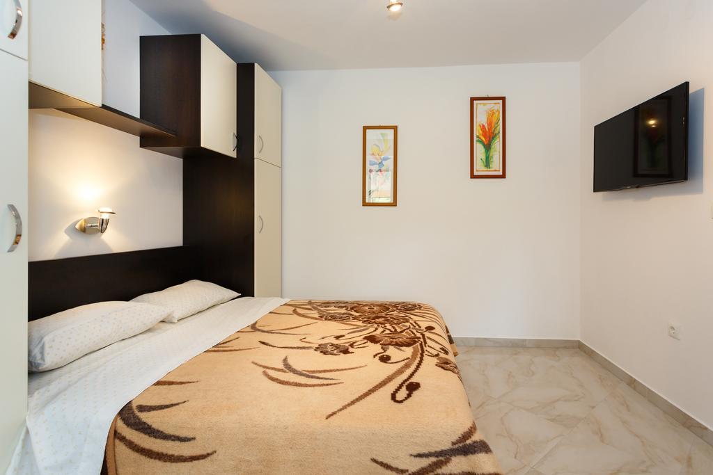 Rimbaldo Apartments คิร์ก ภายนอก รูปภาพ