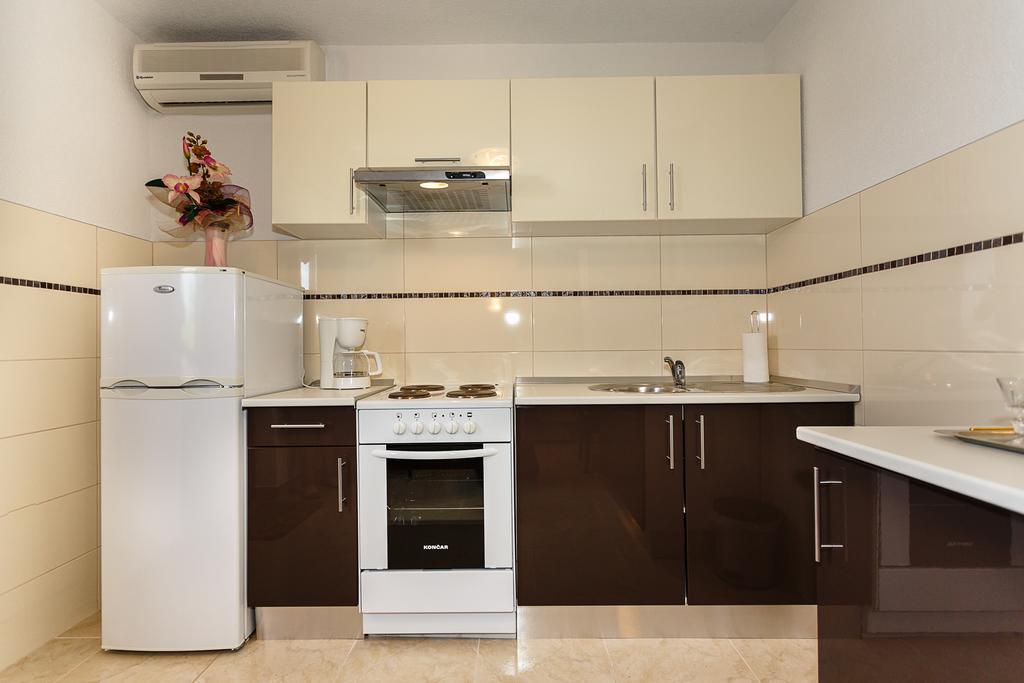 Rimbaldo Apartments คิร์ก ภายนอก รูปภาพ
