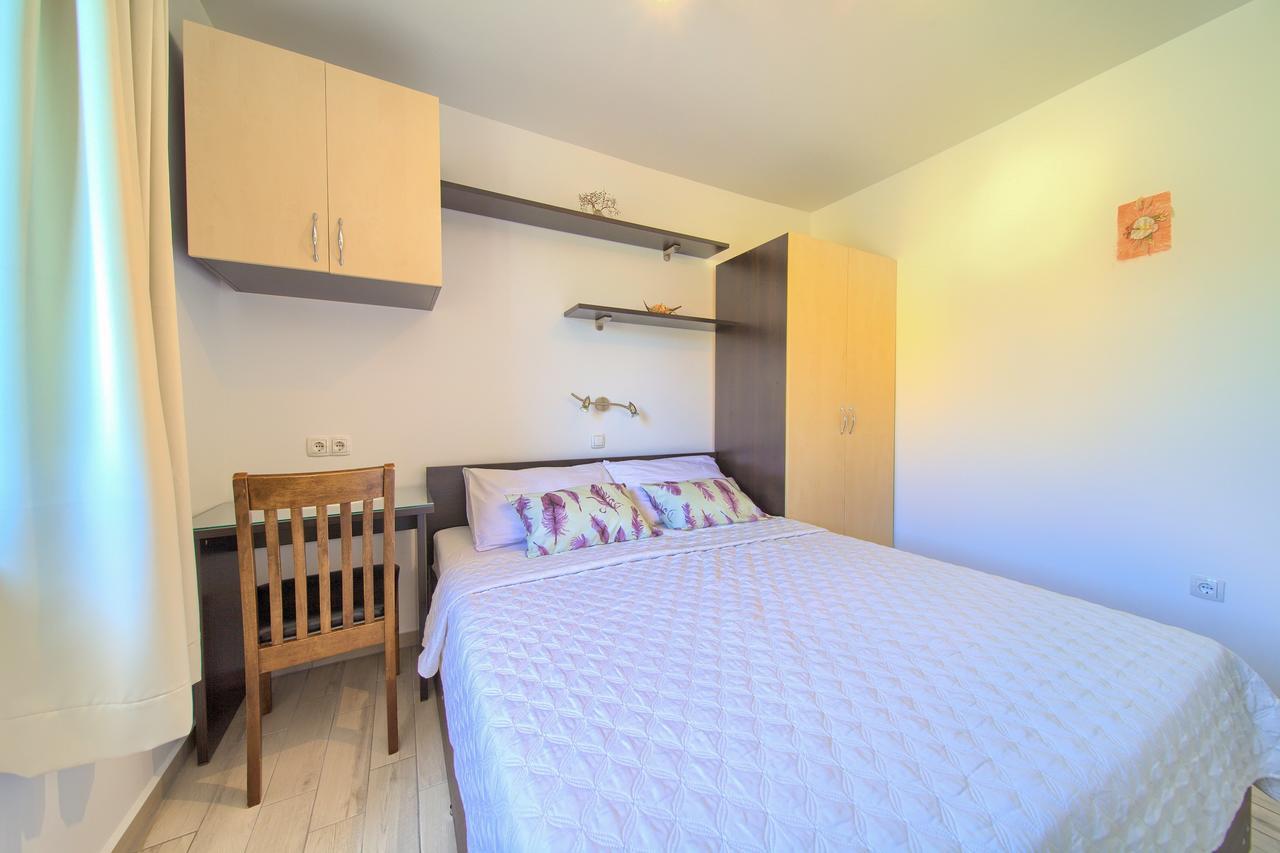Rimbaldo Apartments คิร์ก ภายนอก รูปภาพ