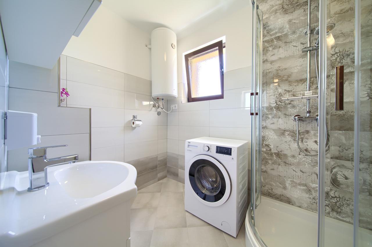 Rimbaldo Apartments คิร์ก ภายนอก รูปภาพ