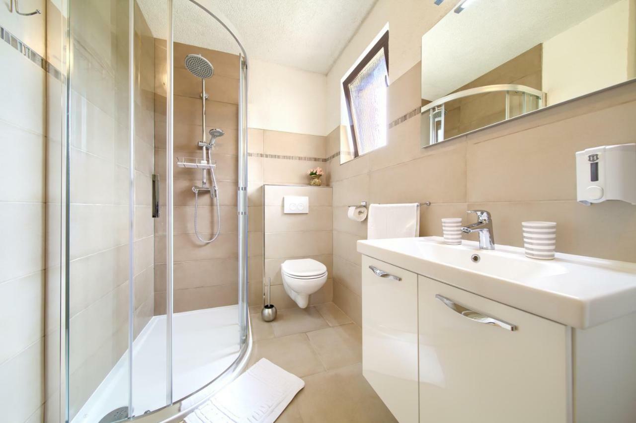 Rimbaldo Apartments คิร์ก ภายนอก รูปภาพ